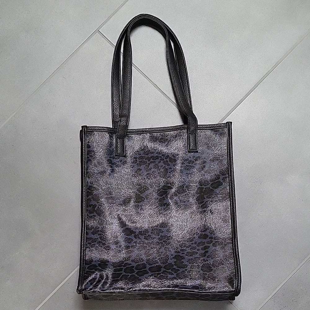 Black and Gray Leopard Print Tote Bag